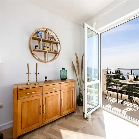 Maris-comfort One Bedroom With Terrace And Sea View * Mlini