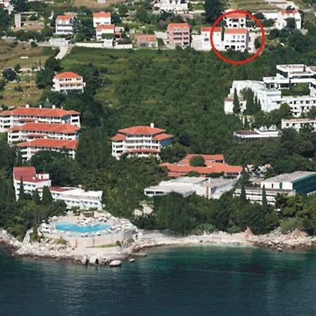 Апартаменты Maris-comfort One Bedroom With Terrace And Sea View
