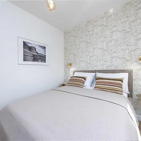 Апартаменты Maris-comfort One Bedroom With Terrace And Sea View Млини